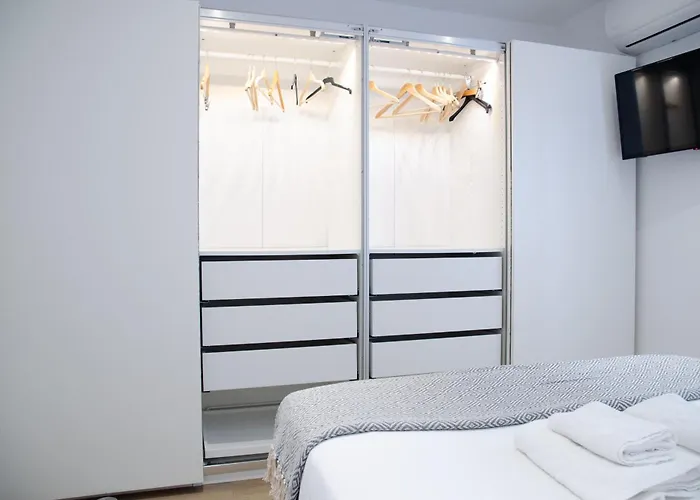 Apartamento Moderno En Triana 2 Dormitorios Y Aire Acondicionado