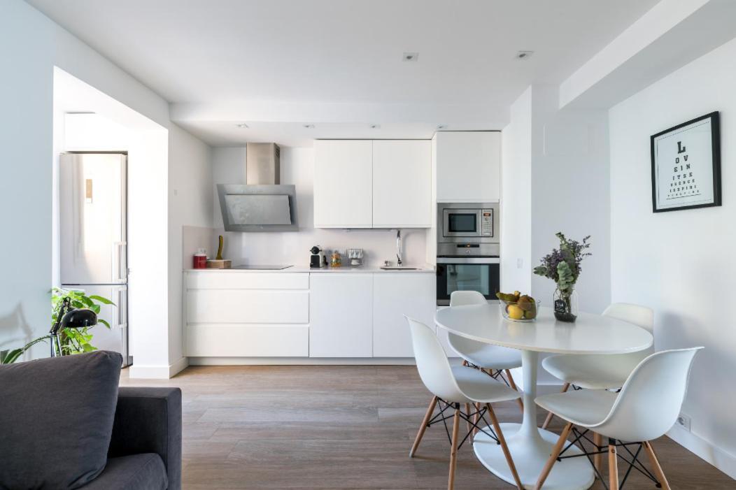 Appartement Moderno En Triana 2 Y Aire Acondicionado *